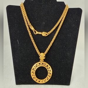 Auth CHANEL Vintage Magnifying Circular Pendant Necklace